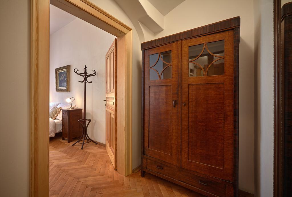 Queen Bee Apartments Prag Rum bild