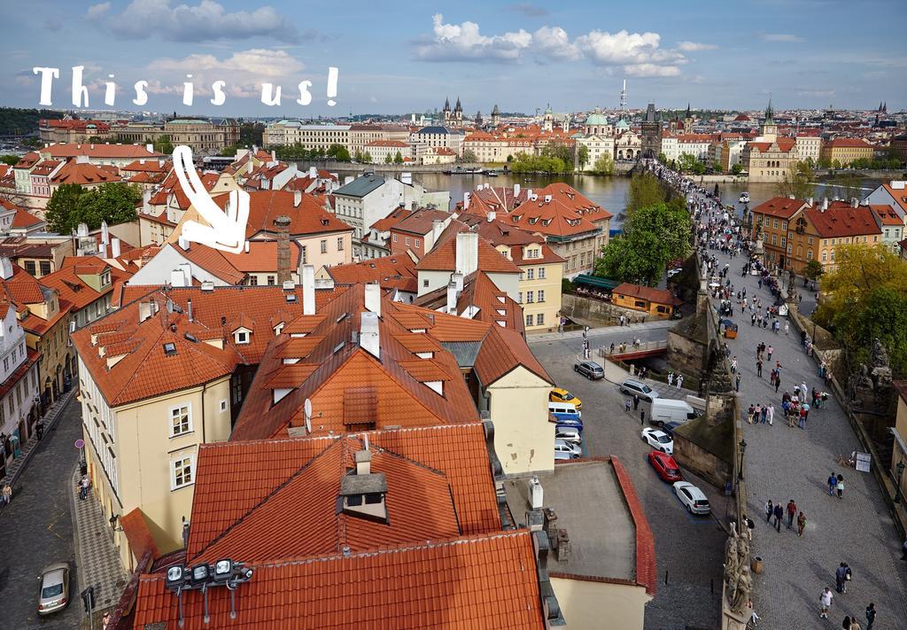 Queen Bee Apartments Prag Exteriör bild